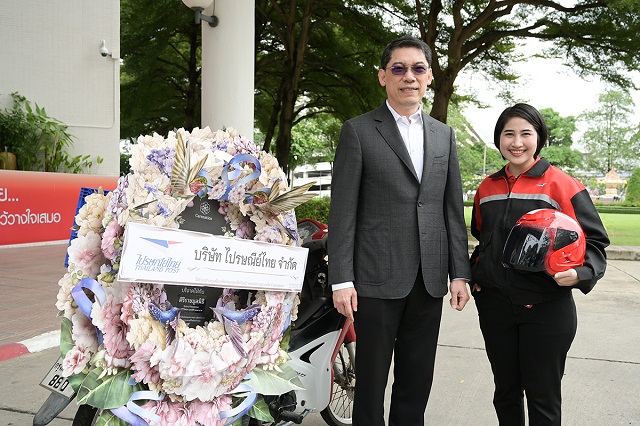 ไปรษณีย์ไทยหนุน “พวงหรีดสานบุญ” จากวัสดุกระดาษรักษ์โลกสุดครีเอท พร้อมส่งด่วนด้วยมาตรฐานไปรษณีย์