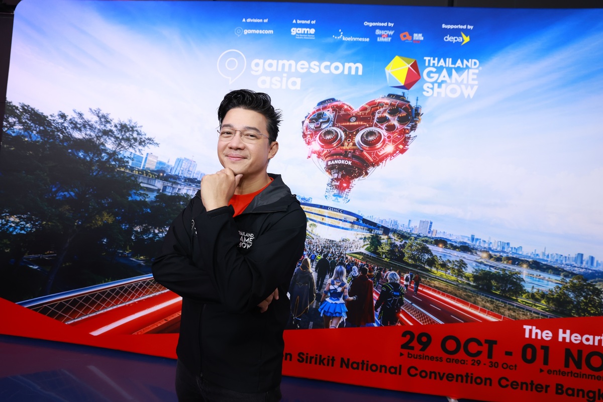 คุณพงศ์สุข หิรัญพฤกษ์ ประธานเจ้าหน้าที่บริหาร บริษัท โชว์ไร้ขีด จำกัด.JPG
