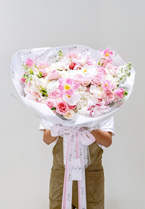 Lily Floral ร้านดอกไม้แนวคิดใหม่ ผสานศิลปะ กลิ่นหอม และไลฟ์สไตล์ ยกระดับประสบการณ์ใหม่ให้ลูกค้า