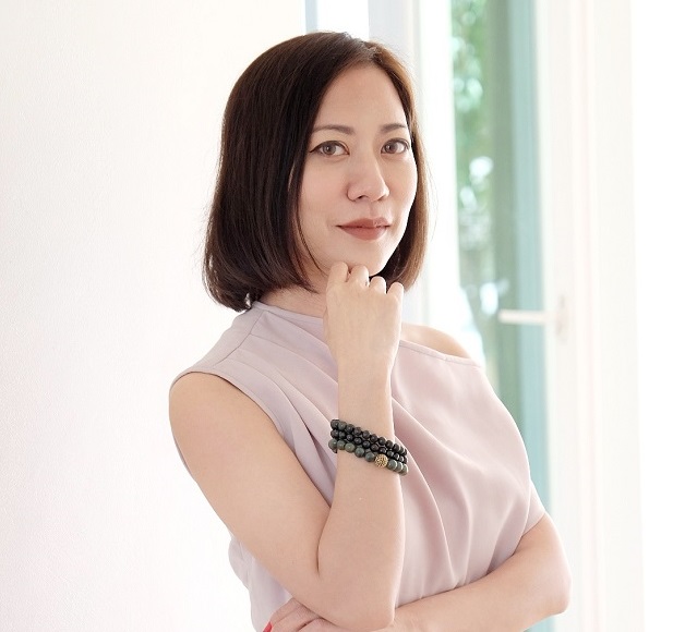 Shirley Gems เสริมบารมีรับปีเสือทอง