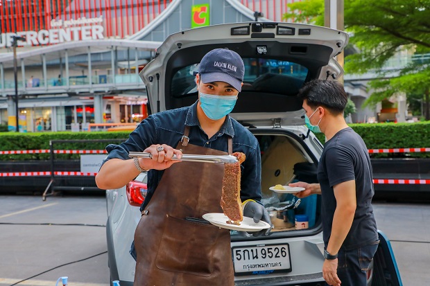 เซ็นทรัล จัดคาราวานเปิดท้ายขายของ “Revival Market” เปิดพื้นที่ฟรีช่วยเหลือคนไทย