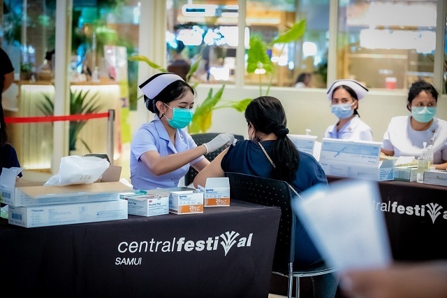 “เซ็นทรัลพัฒนา” จับมือพันธมิตรกับภารกิจระดับชาติ บุกเบิกแคมเปญ “I’M VACCINATED ฉีดวัคซีนแล้วนะ” ใน 23 สาขาทั่วประเทศ