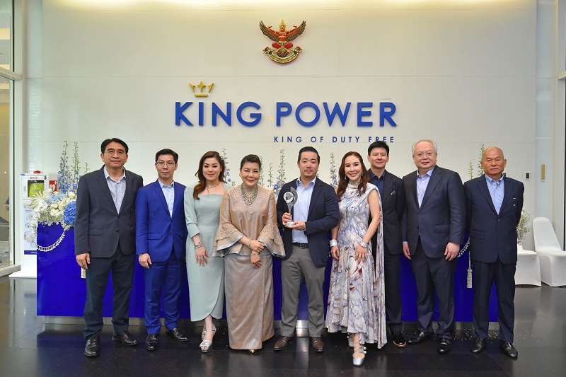 คิง เพาเวอร์ ดิวตี้ ฟรี คว้ารางวัลชนะเลิศระดับโลก ผู้ประกอบการภายในสนามบินยอดเยี่ยม จากเมืองคานส์ ประเทศฝรั่งเศส