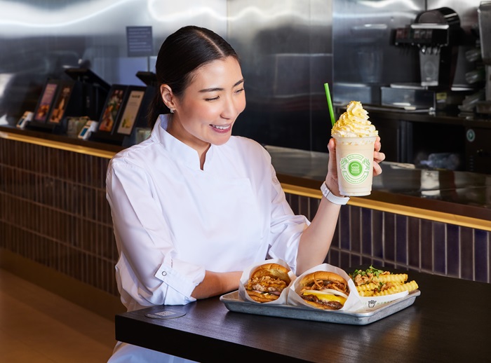 เตรียมต่อมรับรสให้พร้อม! เมื่อ Shake Shack เจอกับ เชฟแพม แห่งร้าน POTONG พร้อมเสิร์ฟเมนูเบอร์เกอร์หมูครั้งแรกในโลก