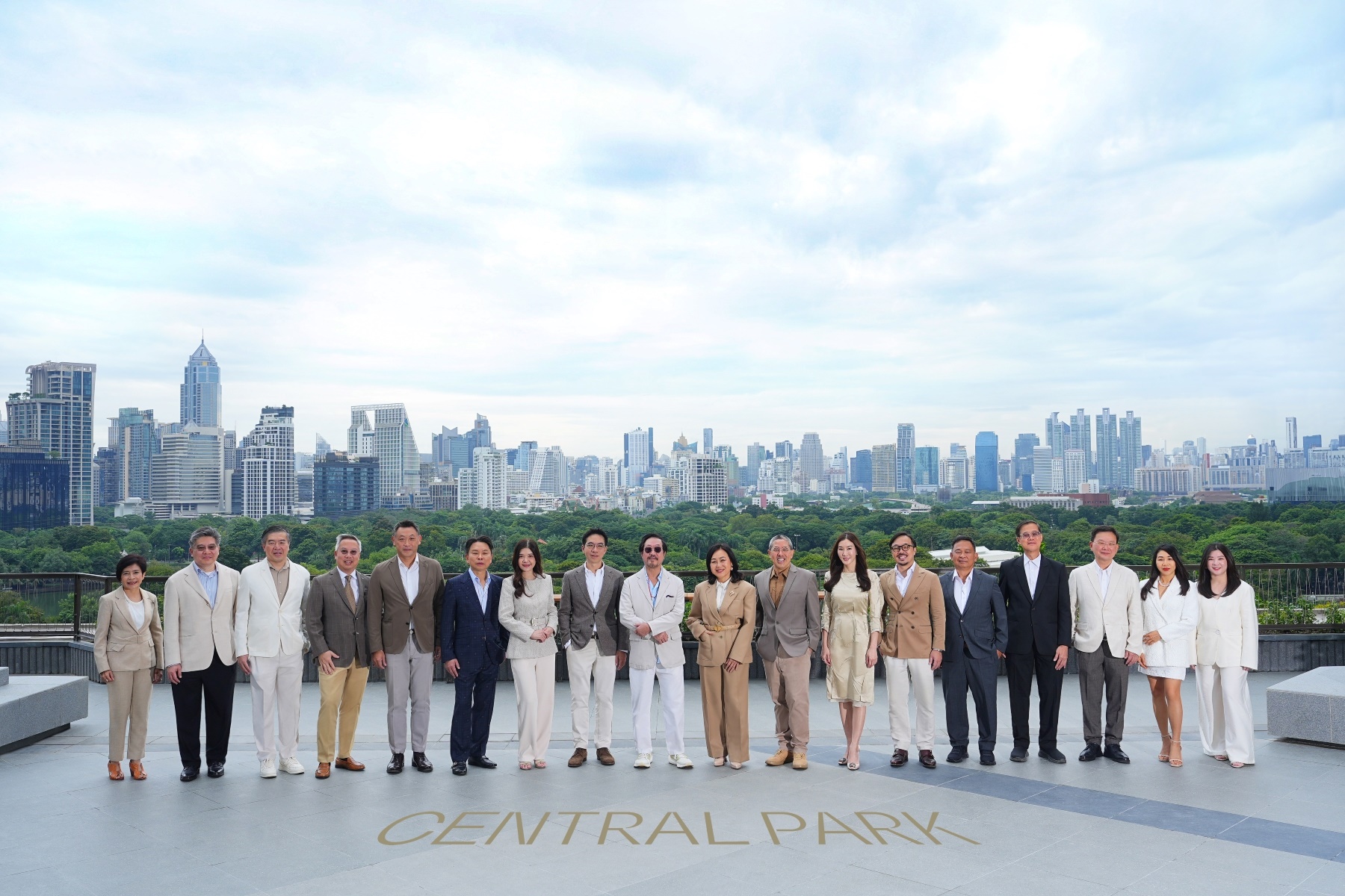 เปิดแล้ว Central Park แลนด์มาร์กระดับโลกแห่งใหม่ ขนร้านดังมาเพียบ
