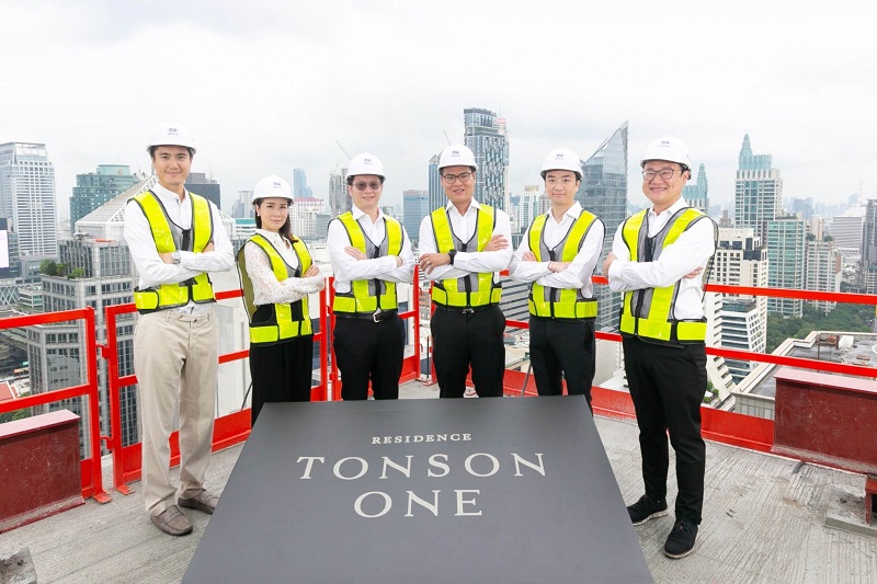 “แอสเซท ไฟว์” และ แค๊ปสโตน แอสเสท จัดพิธี Top - Off Ceremony โครงการ “Tonson One Residence”