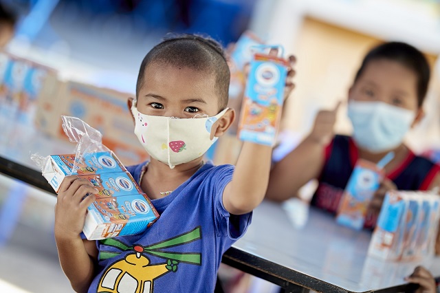 นมล้านกล่องจากโฟร์โมสต์ สู่ล้านรอยยิ้มของเด็กไทย