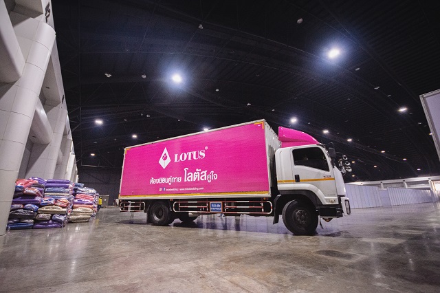 เครื่องนอนโลตัส ทุ่ม 6 ล้านบาท สนับสนุนที่นอนและเครื่องนอนให้กับโรงพยาบาลบุษราคัม