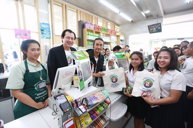 พบคนไทยตื่นตัวกระแสโลกร้อน แคมเปญเลิกใช้ถุงพลาสติกที่ร้านเซเว่นฯ ยอดทะลุ 100 ล้านใบ