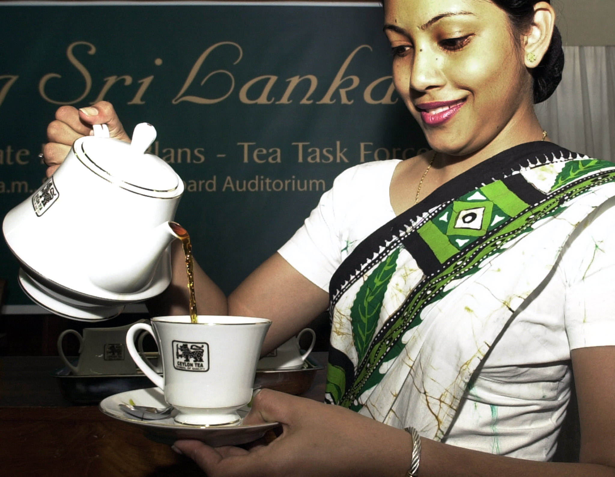 กว่าจะมาเป็น CEYLON TEA