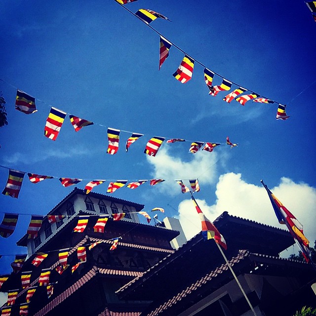 ฉัพพรรณรังสี