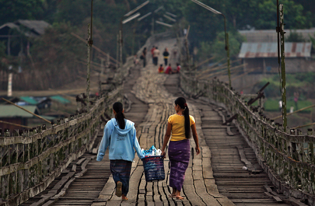 “สะพานแห่งศรัทธา” กับการจัดการของภาครัฐ