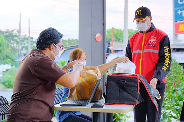 แมคโดนัลด์ พร้อมเปิดให้บริการหลัง ศบค. คลายล็อคดาวน์ ส่งมอบอาหารปลอดภัยให้กับลูกค้า