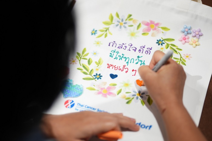 นีเวีย ร่วม วัตสัน และมูลนิธิเครือข่ายมะเร็ง จัดเวิร์กชอป "บอกสาวๆ ให้รู้ทันมะเร็ง เปลี่ยนเรื่องร้ายให้กลายเป็นดี กับวิธีรับมือกับโรคร้าย"