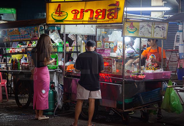 ชายสี่ บะหมี่เกี๊ยว ติดปีกธุรกิจ สู่สตรีทฟู้ดมหาชน