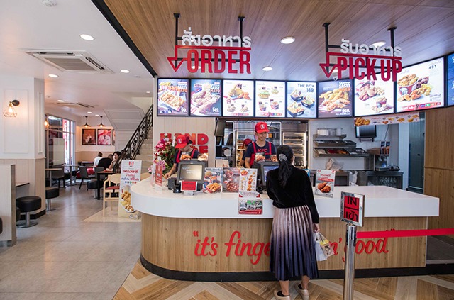ศึกไก่ทอด “เซ็นทรัล-ไทยเบฟ” ฮุบแฟรนไชส์ KFC ยึดเพิ่ม 200 สาขา