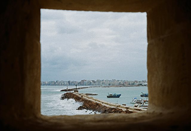 อรุณรุ่งที่ Alexandria บนร่องรอยแห่งยุคสมัย