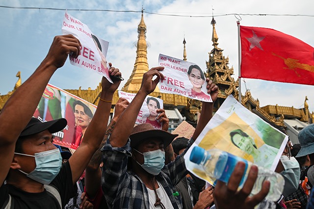 รัฐประหารเมียนมากระทบรอบด้าน ค้าชายแดนไทย-เมียนมาหดตัว