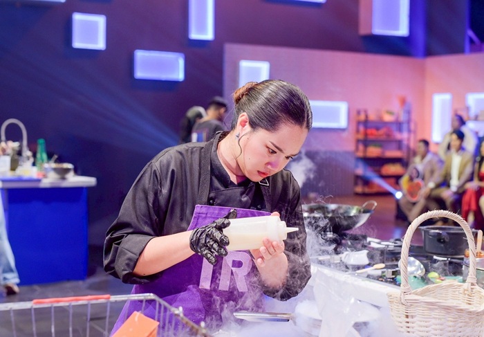 เชฟเบลล์ คว้าแชมป์ The Restaurant War Thailand ศึกพ่อค้าซ่าแม่ค้าแซ่บ ซีซั่น 2 สร้างประวัติศาสตร์เป็นแชมป์หญิงคนแรก