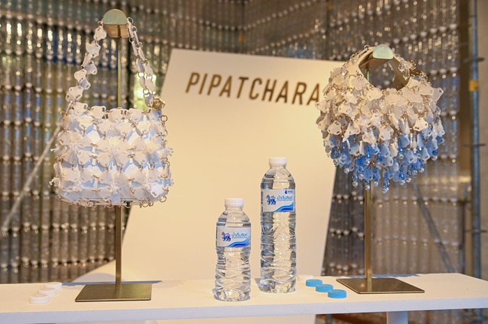 “น้ำดื่มสิงห์” จับมือแบรนด์แฟชั่นรักษ์โลก PIPATCHARA เนรมิตกระเป๋าจากฝาขวดน้ำดื่ม สู่คอลเล็กชั่น White Balance