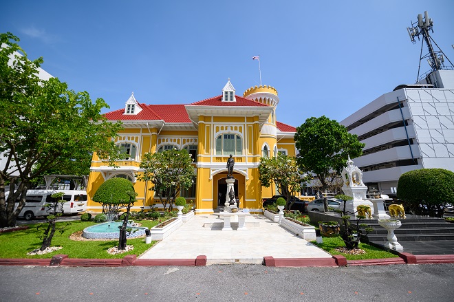 เคทีซีจัดทริปพิเศษ “ยลศิลป์สถาน งานช่างฝรั่งผสมไทยในแดนสยาม”