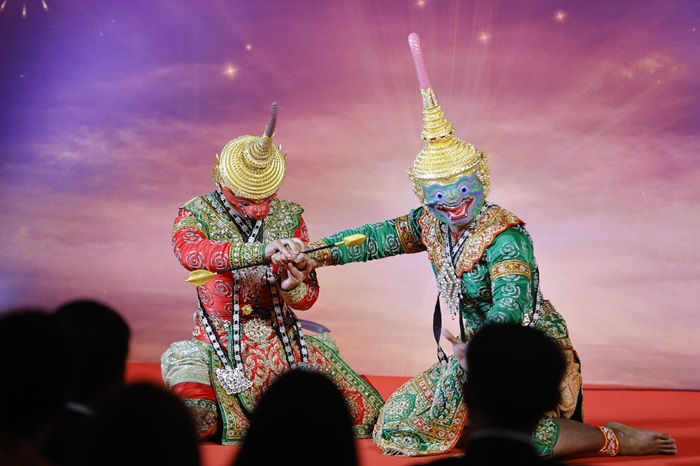 สำนักการสังคีต ร่วมกับ มูลนิธิสุทธิรัตน์ อยู่วิทยา จัดการแสดงโขนประกอบแสงสี ณ วัดไชยวัฒนาราม สุดยิ่งใหญ่ครั้งประวัติศาสตร์