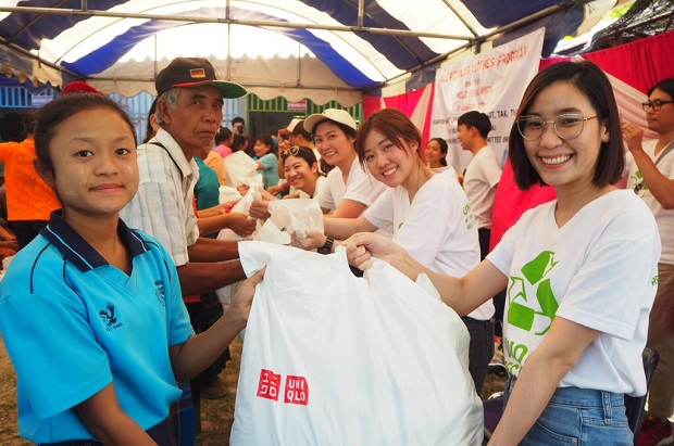 ยูนิโคล่ส่งต่อความอบอุ่นให้ผู้ด้อยโอกาสในจังหวัดตาก ผ่านโครงการ UNIQLO Recycling Clothes Donation ครั้งที่ 9